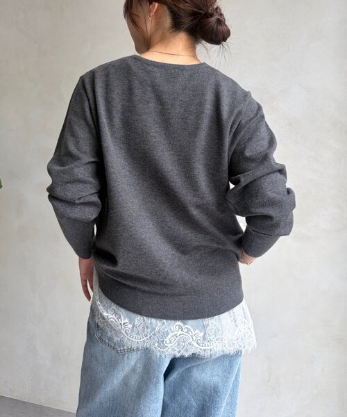Jena espace merveilleux（ジェナ　エスパスメルヴェイユ）の「ストレッチVネックニット（ニット/セーター・レディース・レッド/オフホワイト/チャコールグレー・FREE）」の15枚目の写真