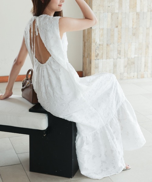 BIRTHDAY BASH(バースデイバッシュ)の「LACE BACK OPEN DRESS(レースバックオープンドレス)(ワンピース・レディース・ホワイト/ブラック・FREE)」の1枚目の写真