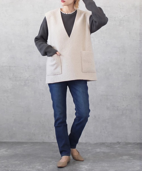 SELECT LEVERY(セレクトリベリー)の「2WAYリバーシブルVネックボアベスト(ベスト・レディース・ブラック/アイボリー/モカ/ライトベージュ・MEDIUM)」の11枚目の写真
