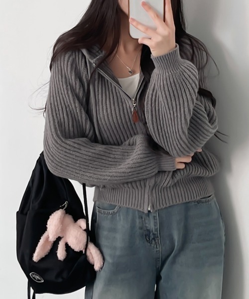 Aelina(エリナ)の「フード付きショートカーディガン(ニット/セーター・レディース・パープル/グレー/オフホワイト/グリーン/ピンク/モカ・FREE)」の15枚目の写真