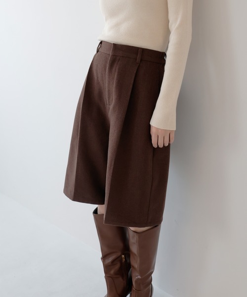AMUU. PRECIEUSE(アムープレシューズ)の「【SETUP対応】ウールライクタックハーフパンツ(その他パンツ・レディース・チャコールグレー/ブラウン・FREE)」の5枚目の写真