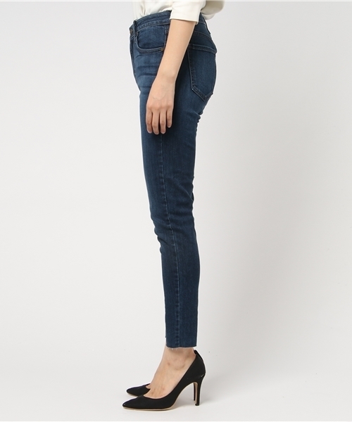 SHIPS BLUESTORE（シップスブルーストア）の「JUSTBLACK:スキニーデニム２（デニムパンツ・レディース・ブルー・SMALL/LARGE/MEDIUM/X-LARGE）」の3枚目の写真