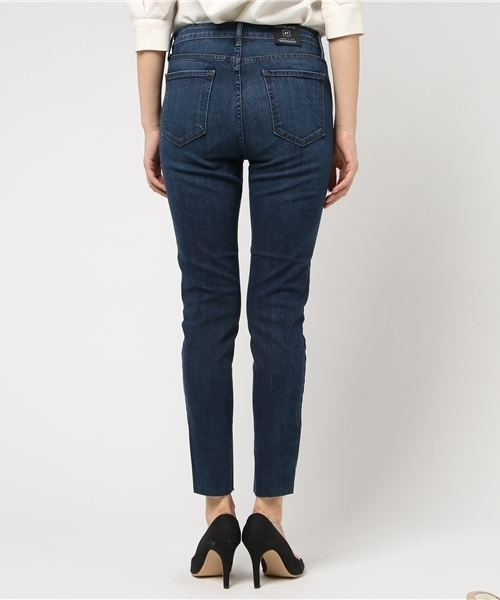 SHIPS BLUESTORE（シップスブルーストア）の「JUSTBLACK:スキニーデニム２（デニムパンツ・レディース・ブルー・SMALL/LARGE/MEDIUM/X-LARGE）」の4枚目の写真