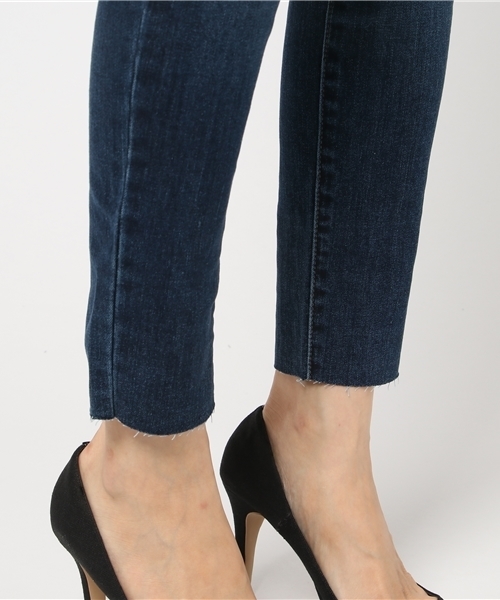 SHIPS BLUESTORE（シップスブルーストア）の「JUSTBLACK:スキニーデニム２（デニムパンツ・レディース・ブルー・SMALL/LARGE/MEDIUM/X-LARGE）」の8枚目の写真