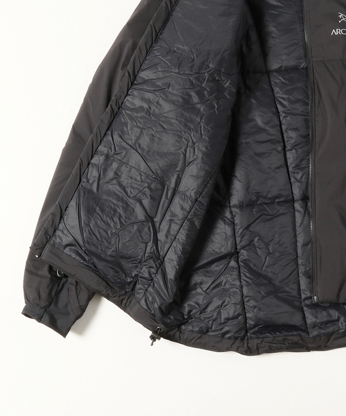 ARC'TERYX（アークテリクス）の「ARC’TERYX / ATOM AR HOODY（マウンテンパーカー・メンズ・ブラック/グレー/オリーブ/ブルー系その他4/グリーン・SMALL/MEDIUM/LARGE）」の18枚目の写真