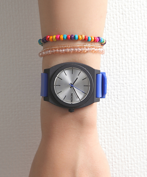 NIXON（ニクソン）の「THE TIME TELLER P（アナログ腕時計・レディース・ブルー/ホワイト×ゴールド/レッド/ブラック/ブラック系その他/ブラック×ブルー/ブラック系その他2・FREE）」の5枚目の写真