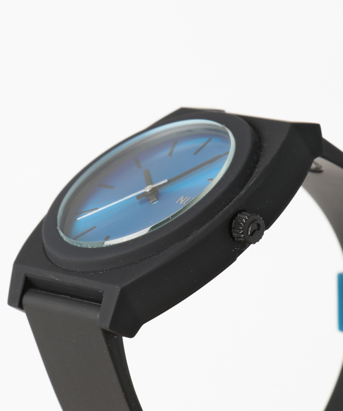 NIXON（ニクソン）の「THE TIME TELLER P（アナログ腕時計・レディース・ブルー/ホワイト×ゴールド/レッド/ブラック/ブラック系その他/ブラック×ブルー/ブラック系その他2・FREE）」の10枚目の写真