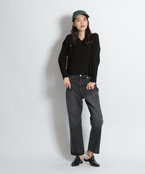 niko and...(ニコアンド)の「VISナイロンリブVネックプルオーバー(ニット/セーター・レディース・ブラック/ベージュ/レッド/チャコール・MEDIUM/LARGE)」の5枚目の写真