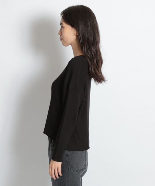 niko and...(ニコアンド)の「VISナイロンリブVネックプルオーバー(ニット/セーター・レディース・ブラック/ベージュ/レッド/チャコール・MEDIUM/LARGE)」の10枚目の写真