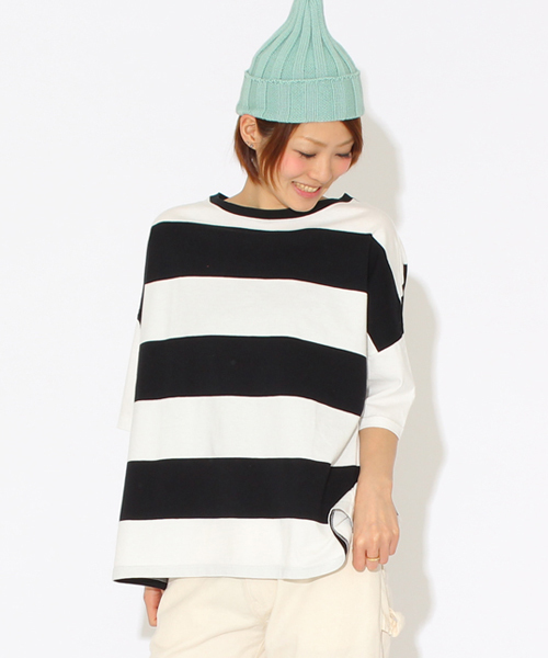 BEAMS BOY（ビームスボーイ）の「BEAMS BOY / 9cm ボーダー ビッグTシャツ（Tシャツ/カットソー・レディース・ピンク/クリーム/サックスブルー/ブラック・ONE SIZE）」の2枚目の写真