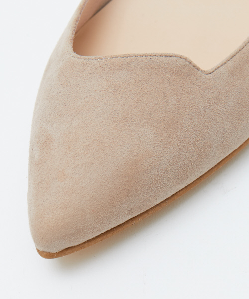 PICHE ABAHOUSE(ピシェ アバハウス)の「fluffy fitアシンメトリーカットパンプス(パンプス・レディース・ブラック/イエロー/ベージュ/グリーン・36/38/37/39/35/34/40)」の16枚目の写真