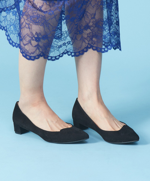 PICHE ABAHOUSE(ピシェ アバハウス)の「fluffy fitアシンメトリーカットパンプス(パンプス・レディース・ブラック/イエロー/ベージュ/グリーン・36/38/37/39/35/34/40)」の20枚目の写真