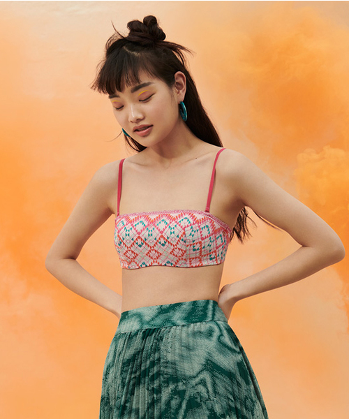 AMOSTYLE BY Triumph（アモスタイルバイトリンプ）の「ジオ