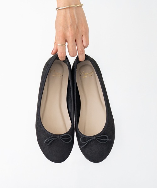 menue（メヌエ）の「freely(フリーリー) 幅広4E ラウンドトゥ リボン バレエシューズ（バレエシューズ・レディース・ブラック/レッド/ブラック系その他/レオパード/グレイッシュベージュ/シルバー/アイボリー/パイソン/ブラック系その他2/パープル/シルバー系その他・22.5cm/23.5cm/24.5cm/25.5cm/26.5cm/23.0cm/24.0cm/25.0cm/26.0cm/22.0cm）」の5枚目の写真