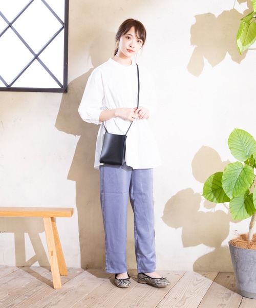 menue（メヌエ）の「freely(フリーリー) 幅広4E ラウンドトゥ リボン バレエシューズ（バレエシューズ・レディース・ブラック/レッド/ブラック系その他/レオパード/グレイッシュベージュ/シルバー/アイボリー/パイソン/ブラック系その他2/パープル/シルバー系その他・22.5cm/23.5cm/24.5cm/25.5cm/26.5cm/23.0cm/24.0cm/25.0cm/26.0cm/22.0cm）」の20枚目の写真