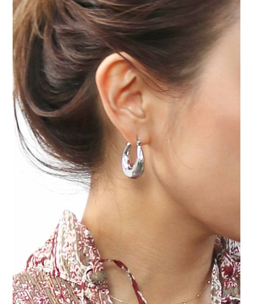 Ungrid（アングリッド）の「メタルラウンドピアス（ピアス（両耳用）・レディース・シルバー/ゴールド・FREE）」の2枚目の写真