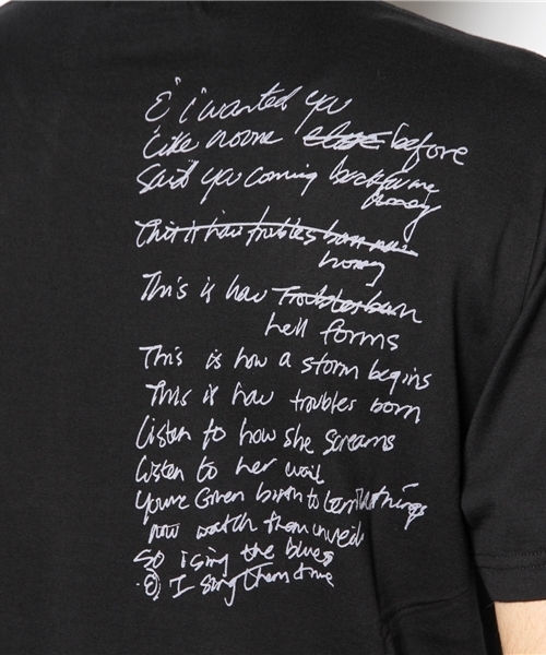 HYSTERIC GLAMOUR(ヒステリックグラマー)の「CL/CHERRY LOVE pt UネックT-SH(Tシャツ/カットソー・メンズ・ホワイト/ブルー/ブラック・SMALL/MEDIUM/LARGE)」の4枚目の写真