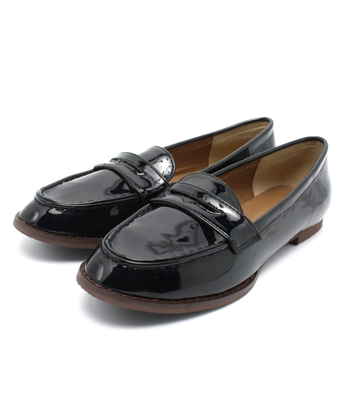 MELROSE claire（メルローズ クレール）の「【雑誌LEE11月号掲載】エナメルローファー（パンプス・レディース・ブラック/ネイビー・SMALL/MEDIUM/LARGE）」の2枚目の写真