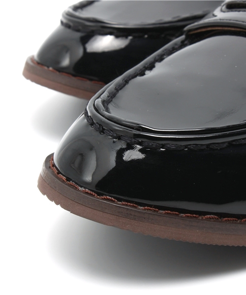 MELROSE claire（メルローズ クレール）の「【雑誌LEE11月号掲載】エナメルローファー（パンプス・レディース・ブラック/ネイビー・SMALL/MEDIUM/LARGE）」の11枚目の写真