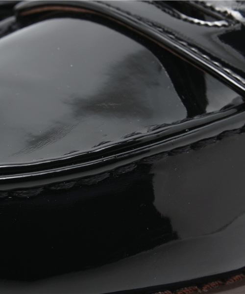 MELROSE claire（メルローズ クレール）の「【雑誌LEE11月号掲載】エナメルローファー（パンプス・レディース・ブラック/ネイビー・SMALL/MEDIUM/LARGE）」の6枚目の写真