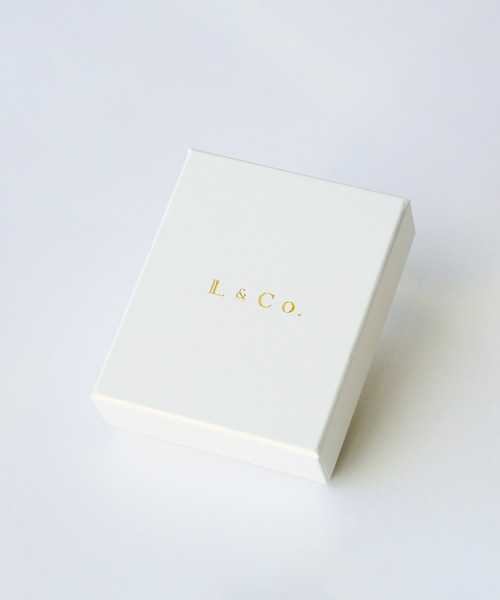 Jewel closet by L&Co.(ジュエルクローゼットバイエルアンドコー)の「K10 ダイヤモンド リボンリング(リング・レディース・イエローゴールド・11号/9号/13号)」の3枚目の写真