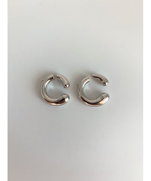 mou(モウ)の「キャッチ変形Cカーブピアス(ピアス(両耳用)・レディース・シルバー/ゴールド・FREE)」の2枚目の写真