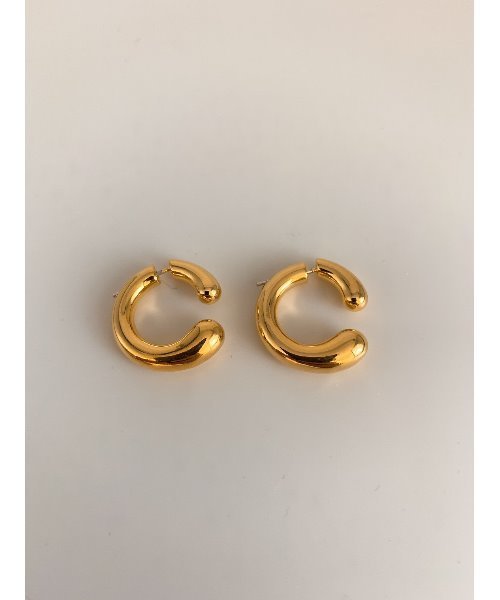mou(モウ)の「キャッチ変形Cカーブピアス(ピアス(両耳用)・レディース・シルバー/ゴールド・FREE)」の1枚目の写真