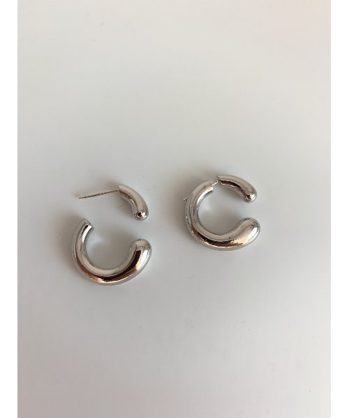mou(モウ)の「キャッチ変形Cカーブピアス(ピアス(両耳用)・レディース・シルバー/ゴールド・FREE)」の13枚目の写真
