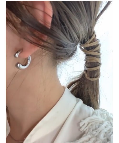 mou(モウ)の「キャッチ変形Cカーブピアス(ピアス(両耳用)・レディース・シルバー/ゴールド・FREE)」の15枚目の写真