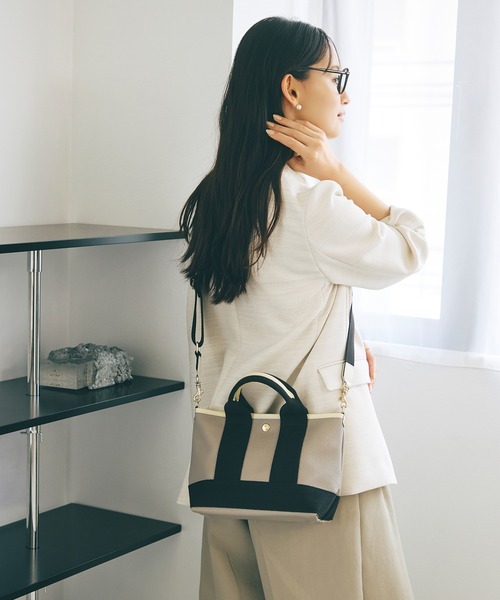 Breath TOPKAPI（ブレストプカピ）の「【Breath TOPKAPI /ブレス トプカピ】【撥水】スコッチグレイン ショルダー付き 2way ミニ トート バッグ（トートバッグ・レディース・ブラック/グレイッシュベージュ/ライトベージュ/オフホワイト/ライトグレー/ブラウン/ラベンダー/ダークネイビー/グリーン系その他/ベージュ系その他・FREE）」の18枚目の写真