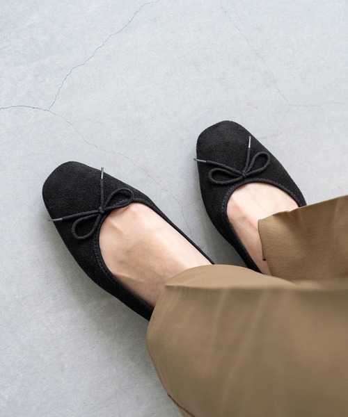 menue（メヌエ）の「【21.0～26.5サイズ展開 / 新色追加】【 ふわカル 】 スクエアトゥ バレエシューズ（バレエシューズ・レディース・アイボリー/ブラック/ライトグリーン/ブラウン系その他2/パープル/レッド系その他/ブロンズ/グレイッシュベージュ/ベージュ系その他/グリーン/アッシュグレー/レオパード/シルバー/アッシュブラウン/ブラウン系その他/キャメル/ブラック系その他/パイソン/その他/ベージュ系その他4/ブラック系その他3/ベージュ系その他2/ブルー/ラベンダー/ブラック系その他2/ベージュ系その他3/ドット/チャコールグレー/ベージュ系その他5/ブラック系その他4/ブラウン系その他4/ホワイト系その他2/ゼブラ/ブラウン系その他3/ブラウン系その他5/ホワイト系その他/ゴールド/グレー系その他/レッド/グレー系その他2/ブラック系その他5/ペールイエロー/その他1/ブラウン系その他6/ピンク/グリーン系その他/その他2/アニマル/イエロー/ブルー系その他/チェック/グレー系その他3/ブラウン系その他7/ライトグレー/オレンジ/ゴールド系その他/ダークグリーン/シルバー系その他2/シルバー系その他/ピンク系1/ブラック系1/ベージュ系1/ブラウン系/オフホワイト/ベージュ系2/ダークブラウン/レッド系その他2/ブラウン/ホワイト系その他3/ブラック系その他7/ブラック系その他6/ライトブルー・25.0cm/23.0cm/26.0cm/24.0cm/24.5cm/23.5cm/21.5cm/22.0cm/26.5cm/25.5cm/22.5cm/21.0cm）」の7枚目の写真