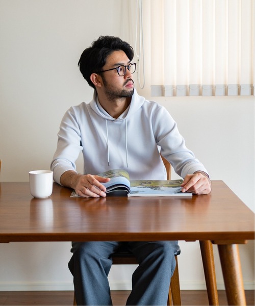 EDIFICE（エディフィス）の「ライトダンボールパーカー（パーカー・メンズ・ブラック/チャコールグレー/ホワイト×ホワイト/ベージュ系その他/ライトグリーン/ライトイエロー・SMALL/MEDIUM/LARGE/X-LARGE）」の2枚目の写真