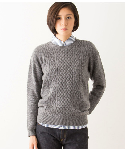 LE JUN(ルジュン)の「ケーブル柄クルーPO(ニット/セーター・レディース・グレー/ホワイト/ブルー・SMALL/MEDIUM/LARGE)」の3枚目の写真