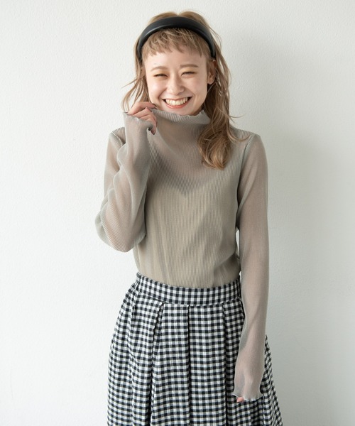 MERLOT（メルロー）の「シアープリーツハイネックメローTOPS（Tシャツ/カットソー・レディース・アイボリー/パープル/ライトグレー・FREE）」の3枚目の写真