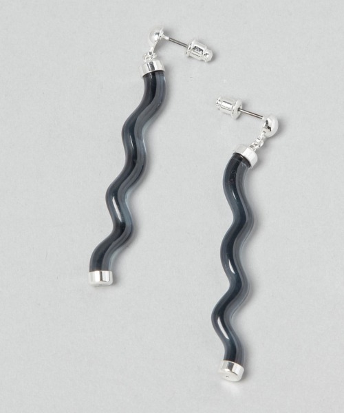 HARE（ハレ）の「クリアウェーブピアス(HARE)（ピアス（両耳用）・レディース・シルバー/ゴールド/ブルー/ブラック・FREE）」の15枚目の写真