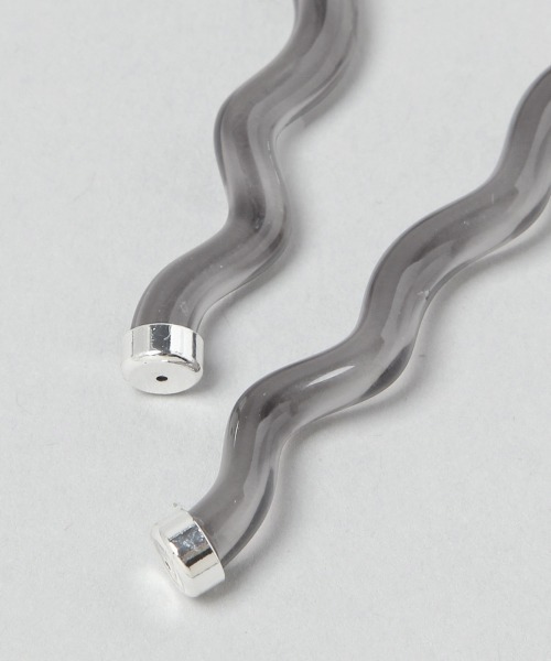 HARE（ハレ）の「クリアウェーブピアス(HARE)（ピアス（両耳用）・レディース・シルバー/ゴールド/ブルー/ブラック・FREE）」の18枚目の写真