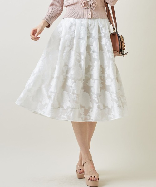 tocco closet(トッコ クローゼット)の「オーガンジージャガードタックフレアスカート≪tocco closet luxe≫(スカート・レディース・オフホワイト/ブラック/ネイビー・M)」の2枚目の写真