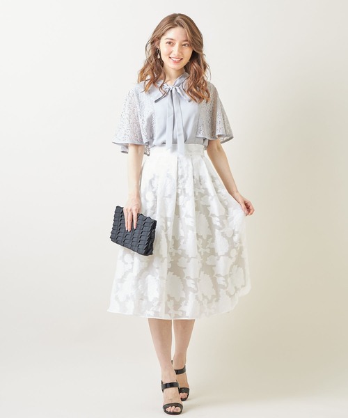 tocco closet(トッコ クローゼット)の「オーガンジージャガードタックフレアスカート≪tocco closet luxe≫(スカート・レディース・オフホワイト/ブラック/ネイビー・M)」の16枚目の写真