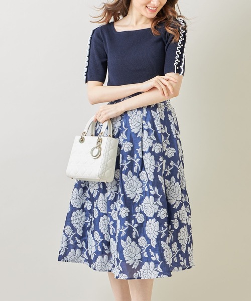 tocco closet(トッコ クローゼット)の「オーガンジージャガードタックフレアスカート≪tocco closet luxe≫(スカート・レディース・オフホワイト/ブラック/ネイビー・M)」の5枚目の写真