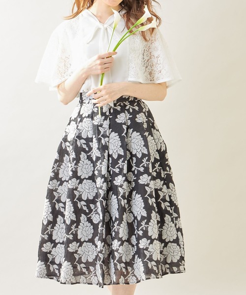 tocco closet(トッコ クローゼット)の「オーガンジージャガードタックフレアスカート≪tocco closet luxe≫(スカート・レディース・オフホワイト/ブラック/ネイビー・M)」の17枚目の写真