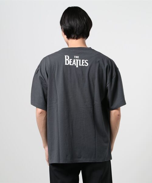 The Beatles(ザビートルズ)の「【THE BEATLES】Help Over Tee(Tシャツ/カットソー・メンズ・ブラック/ホワイト・XL/L/M)」の6枚目の写真
