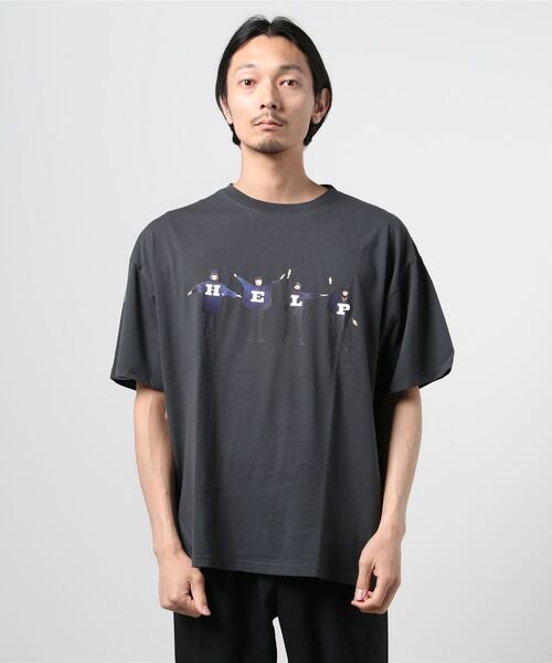 The Beatles(ザビートルズ)の「【THE BEATLES】Help Over Tee(Tシャツ/カットソー・メンズ・ブラック/ホワイト・XL/L/M)」の3枚目の写真
