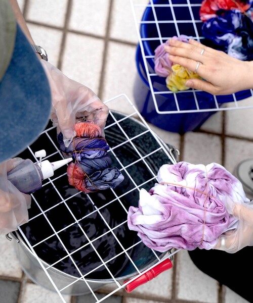 FREAK'S STORE（フリークスストア）の「KATSURAYA FINE GOODS×FREAK'S STORE/カツラヤファイングッズ×フリークスストア 別注 みや古染めトライアルキット2（Tシャツ/カットソー・メンズ・カモフラージュ/その他9・MEDIUM/LARGE）」の3枚目の写真