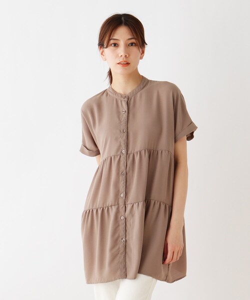 SHOO・LA・RUE（シューラルー）の「◆バンドカラーティアードブラウス（シャツ/ブラウス・レディース・ブラック/ダークブラウン/オフホワイト・02/03/04）」の3枚目の写真