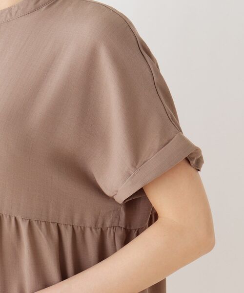 SHOO・LA・RUE（シューラルー）の「◆バンドカラーティアードブラウス（シャツ/ブラウス・レディース・ブラック/ダークブラウン/オフホワイト・02/03/04）」の10枚目の写真