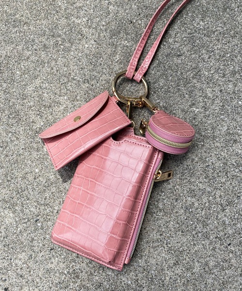 DouDou（ドゥドゥ）の「型押しマルチスマホショルダー（ショルダーバッグ・レディース・ブラック/グレイッシュベージュ/カーキ/ピンク・FREE）」の14枚目の写真