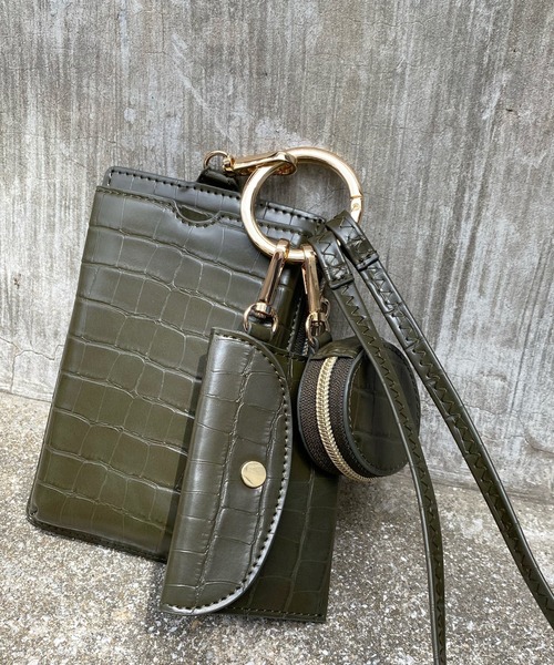 DouDou（ドゥドゥ）の「型押しマルチスマホショルダー（ショルダーバッグ・レディース・ブラック/グレイッシュベージュ/カーキ/ピンク・FREE）」の7枚目の写真