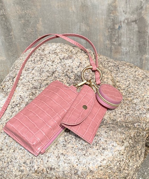 DouDou（ドゥドゥ）の「型押しマルチスマホショルダー（ショルダーバッグ・レディース・ブラック/グレイッシュベージュ/カーキ/ピンク・FREE）」の16枚目の写真