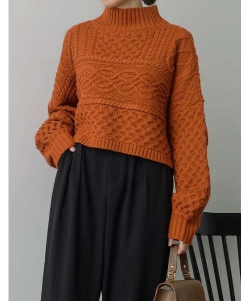 Re:EDIT（リエディ）の「ケーブル編みショート丈ニットトップス（ニット/セーター・レディース・オレンジ/ブラック/モカ/アイボリー・LARGE/MEDIUM）」の4枚目の写真