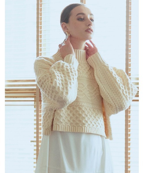 Re:EDIT（リエディ）の「ケーブル編みショート丈ニットトップス（ニット/セーター・レディース・オレンジ/ブラック/モカ/アイボリー・LARGE/MEDIUM）」の7枚目の写真